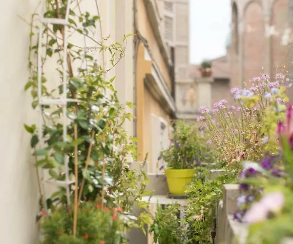 Il Balcone Dell'angiol D 'or Parma